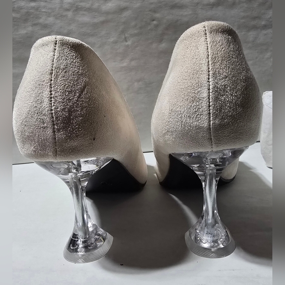 New Womens Beige Suede Clear Heel, Pointed Toe Pumps w/ Accent Bow Size (41) 10M - Picture 5 of 6